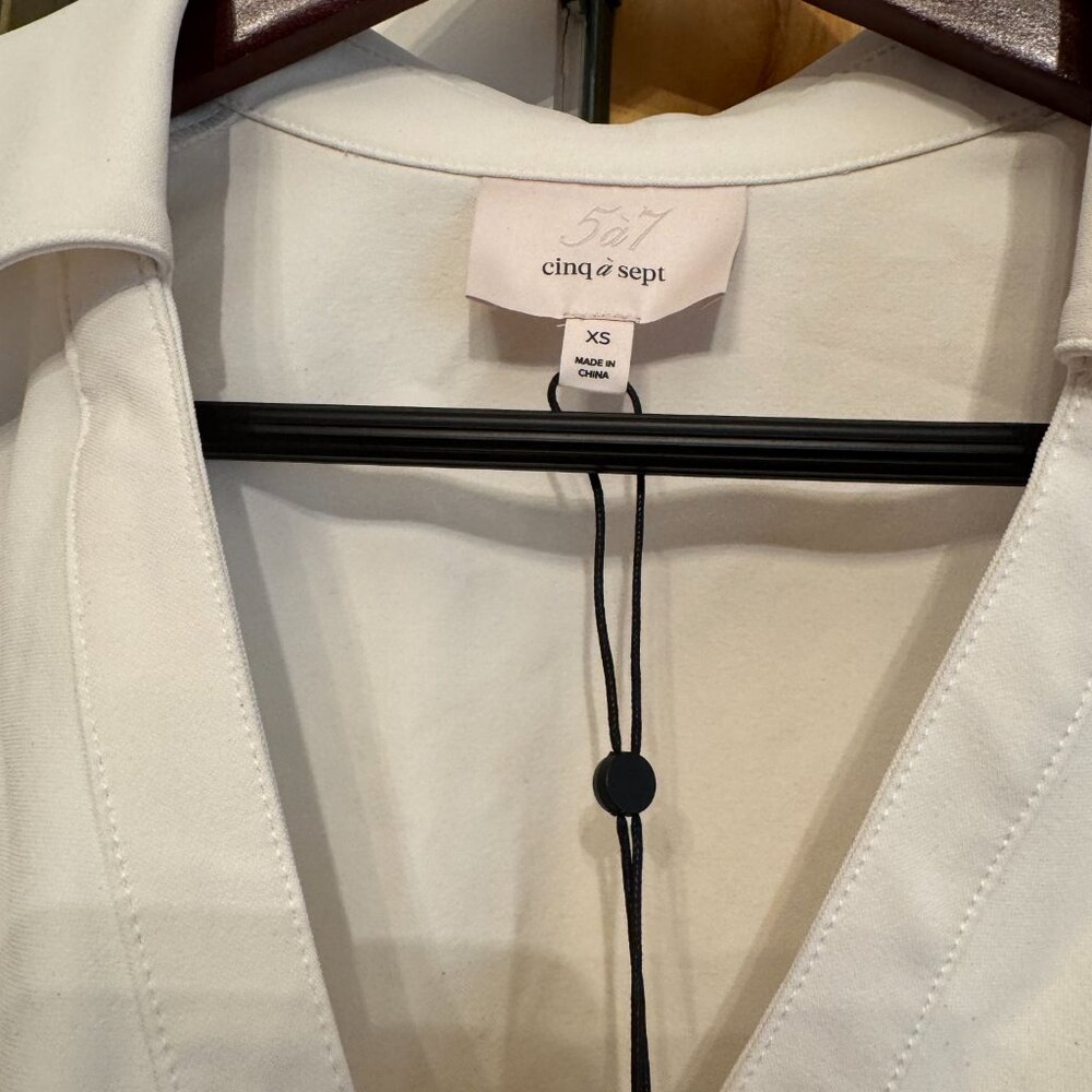 NWT Cinq à Sept Cropped Mckenna Top XS - Picture 5 of 5